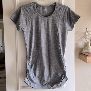 Athleta work out shirt